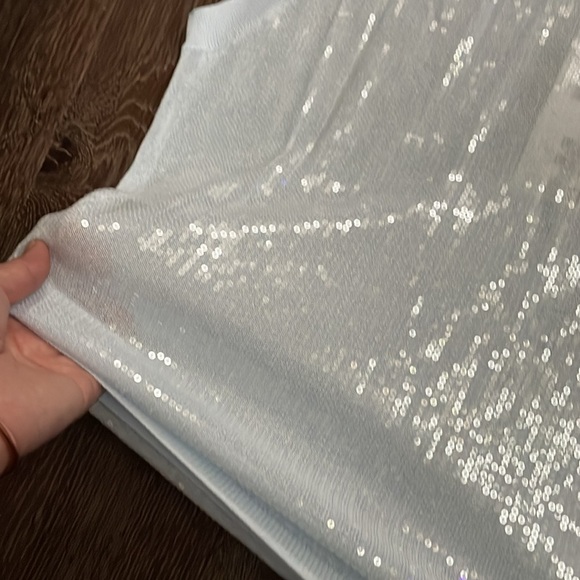 🧞‍♂️Nwt blue sleeveless sequined knit top - Picture 11 of 13